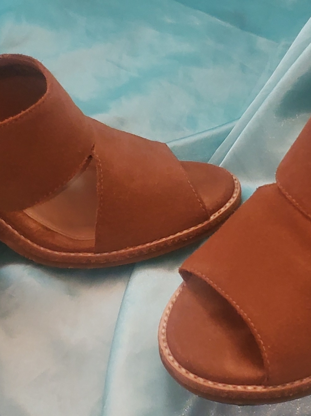 UGG Women's Open-Toe Brown Heeled Mule Sandals Size 8